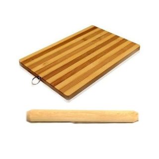 Planche en bois et rouleau