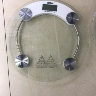 Balance pèse personne